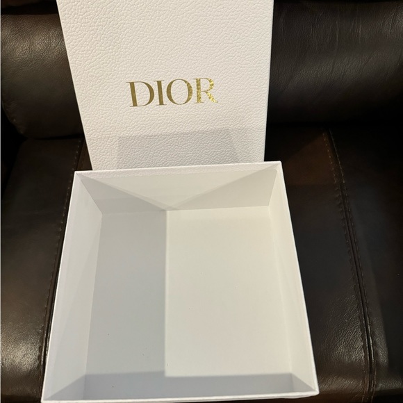 DIOR Empty Gift Box! Size Large. New! - Picture 3 of 3
